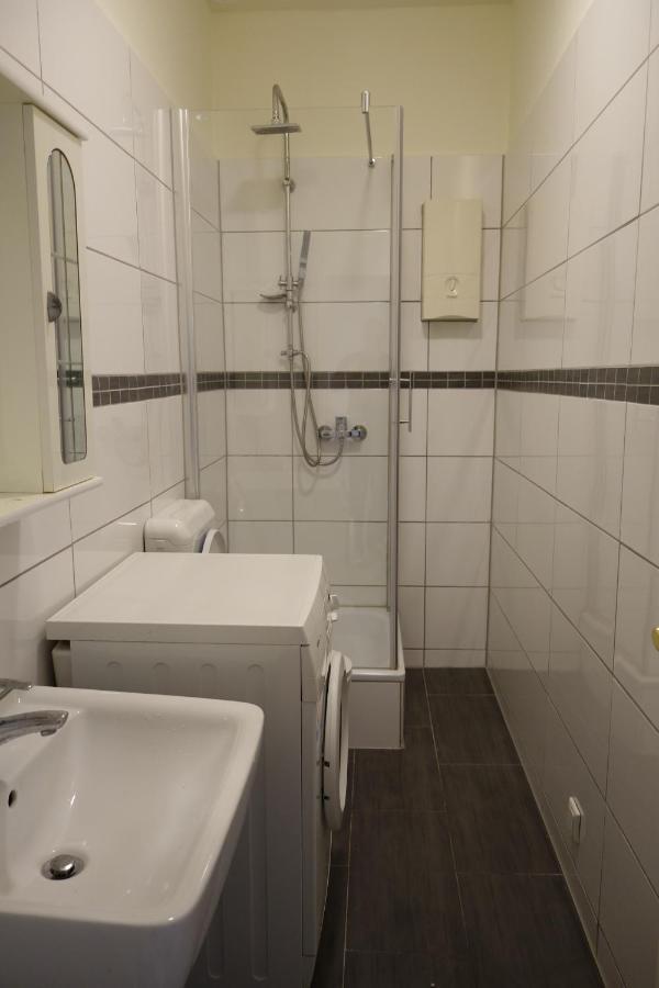 Nette, Geraeumige Ferienwohnung Wuppertal Eksteriør billede